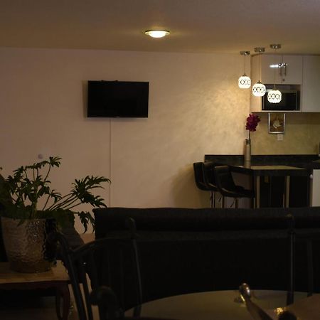 Departamento Alejandro - Completo Y Amplio Departamento En Una Zona Muy Tranquila De La Cdmx メキシコシティ エクステリア 写真